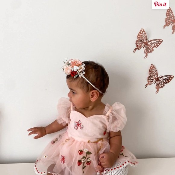 Arabella and Rose Strawberry Fields Romper - Picture 3 of 3